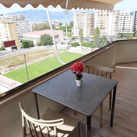 Disy Apartments Vlorë Buitenkant foto