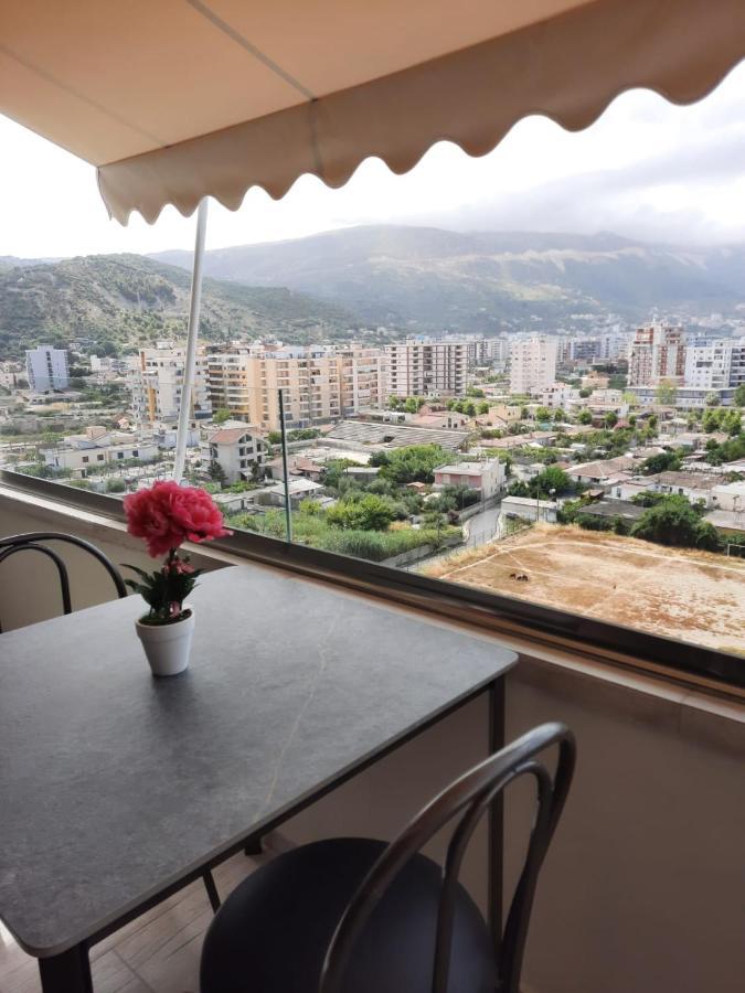 Disy Apartments Vlorë Buitenkant foto